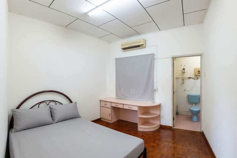 Terraced House for Rent in Taman Syabas (Ipoh) - Steven . - Bedroom - PropertyGuru.com.my