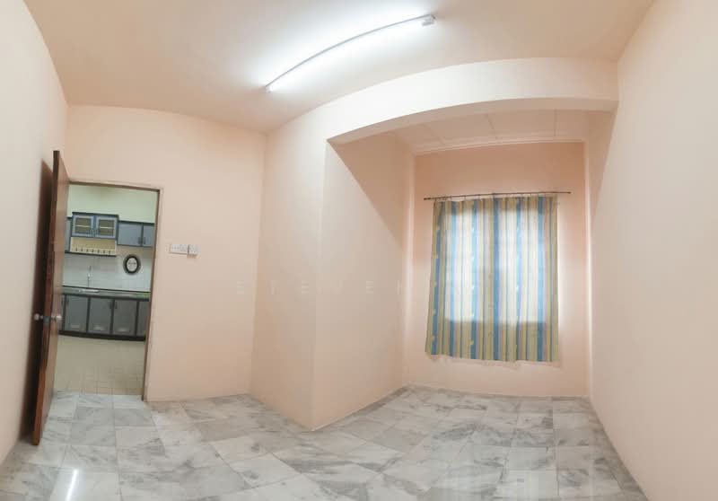 Terraced House for Rent in Taman Syabas (Ipoh) - Steven . - Bedroom - PropertyGuru.com.my