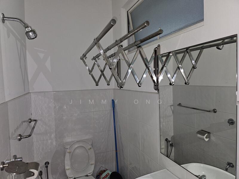 Maid's Bathroom