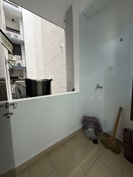 Seri Austin Residence (Pangsapuri Seri Austin) untuk Untuk Disewa - RM 1,800 /bulan, Mac 2026 - Balcony - PropertyGuru.com.my