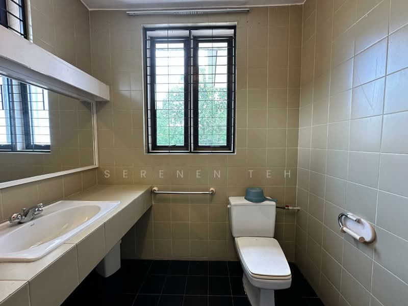 Rumah Banglo untuk Disewa di Pulau Tikus (George Town) - SERENEN TEH - Bathroom - PropertyGuru.com.my