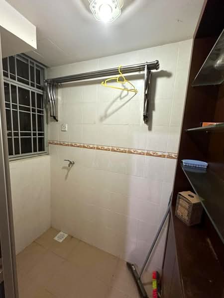 Apartment for Sale at Kantan Court - Mak Oliver - Bathroom - PropertyGuru.com.my