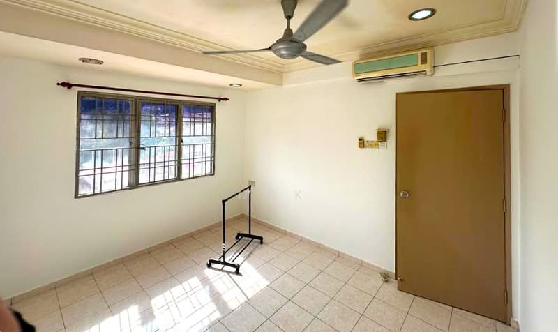 Apartment for Sale at Kantan Court - Mak Oliver - Bedroom - PropertyGuru.com.my