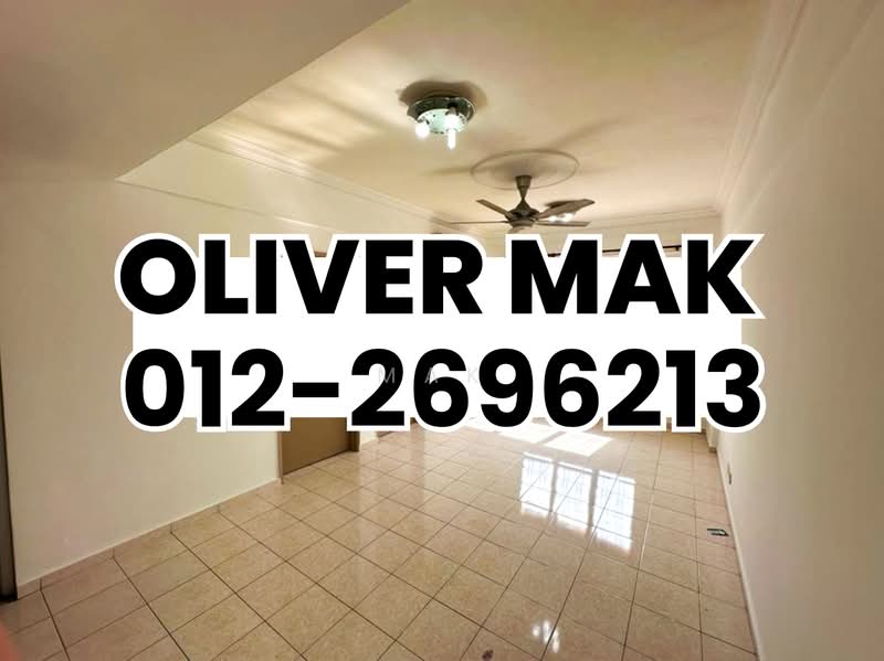 Apartment for Sale at Kantan Court - Mak Oliver - Living Room - PropertyGuru.com.my
