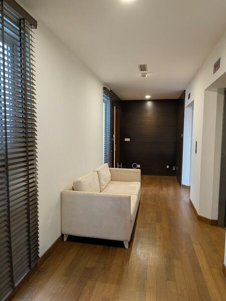 Corridor-front
