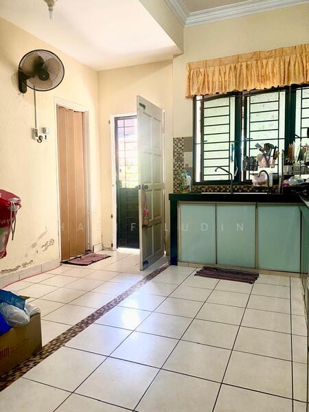 For Rent - Alam Sari