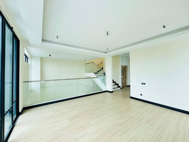 For Sale - Anggun Kirana