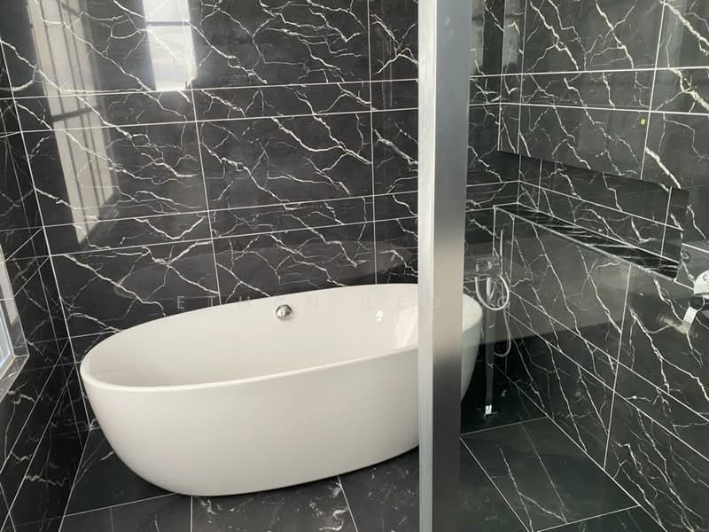 Bungalow for Sale in Eco Majestic (Semenyih) - Ethan Leong - Bathroom - PropertyGuru.com.my