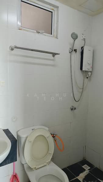 Condominium for Rent at Kelisa Heights - Kah Hui Teoh - Bathroom - PropertyGuru.com.my
