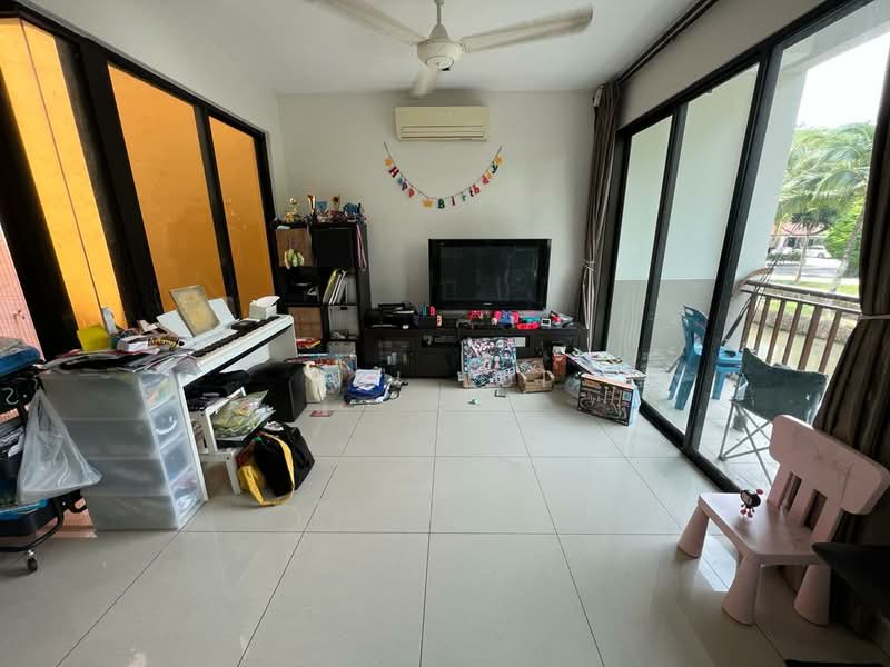 2-storey Terraced House for Rent in Leisure Farm (Gelang Patah) - Lui Lui - Living Room - PropertyGuru.com.my