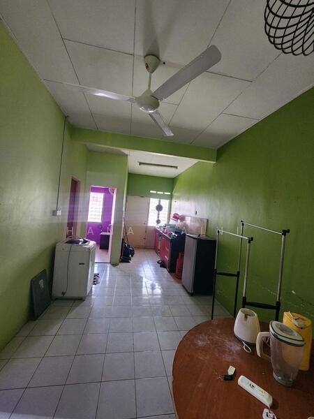 Rumah Teres untuk Dijual di Taman Intan Perdana (Si Rusa) - Hana Zaini - Kitchen - PropertyGuru.com.my