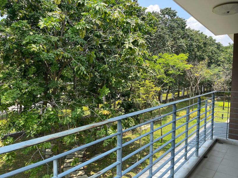 Master room balcony