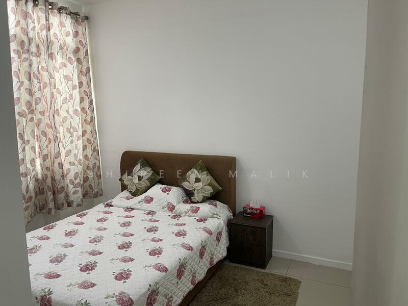 Guest bedroom