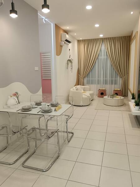 Living Room - 3 Beds 2 Baths