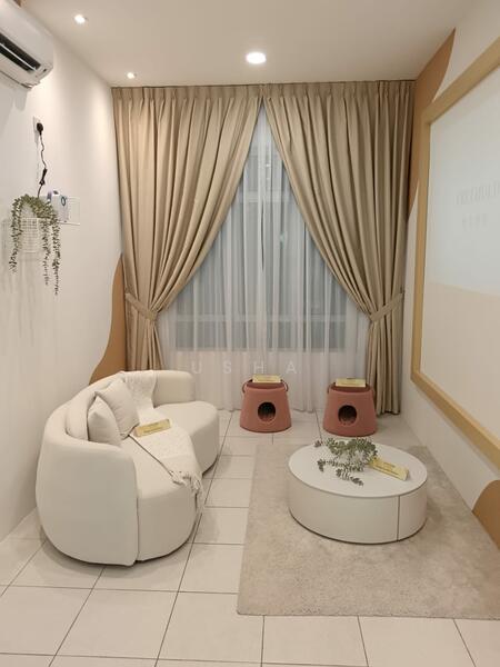 Living Room - 3 Beds 2 Baths