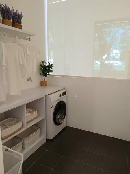 Laundry Room - 3 Beds 2 Baths