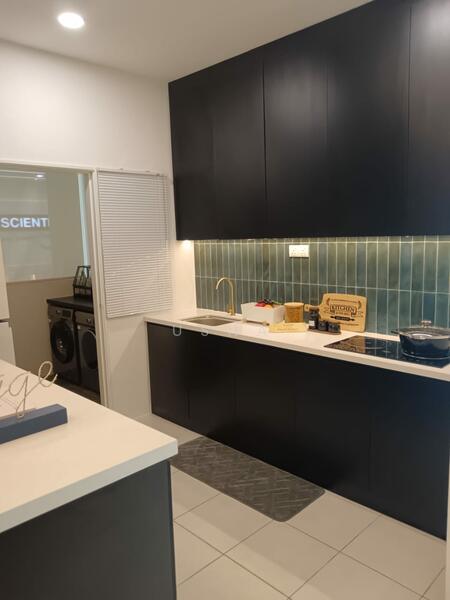 Kitchen - 4 Beds 3 Baths
