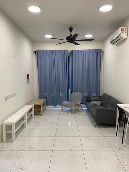 Service Residence for Sale at Suasana @ Utropolis - STEVEN WONG - Living Room - PropertyGuru.com.my