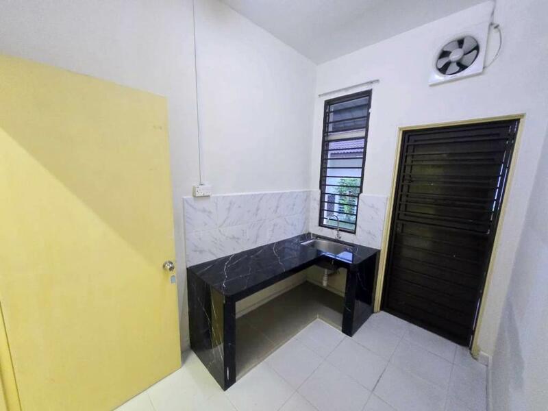 Bungalow for Rent in Bandar Tasik Senangin (Lenggeng) - Jovie Lee - Kitchen - PropertyGuru.com.my