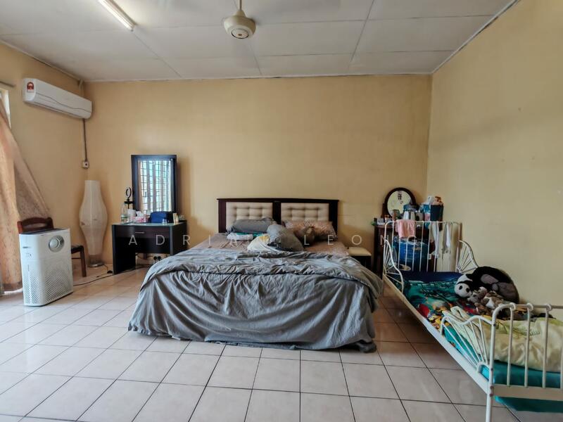 2-storey Terraced House for Sale in Bandar Kinrara (Selangor) - Adrian Leong - Bedroom - PropertyGuru.com.my