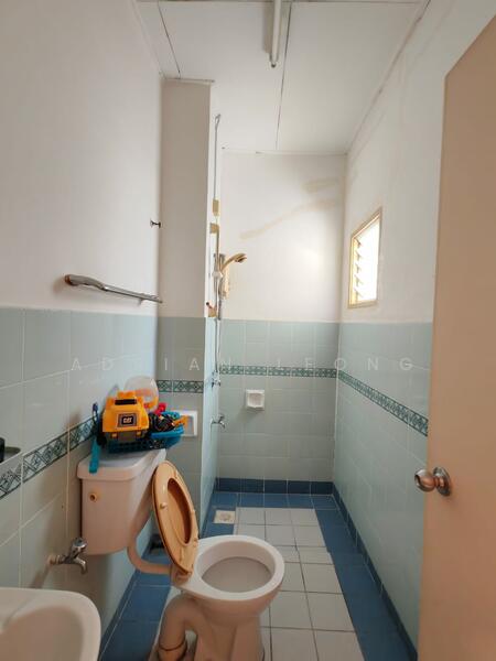 2-storey Terraced House for Sale in Bandar Kinrara (Selangor) - Adrian Leong - Bathroom - PropertyGuru.com.my