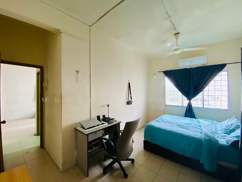 Apartment for Sale at Apartment Minang Ria 2 - Muhammad Nazli Mohd Amin - Bedroom - PropertyGuru.com.my