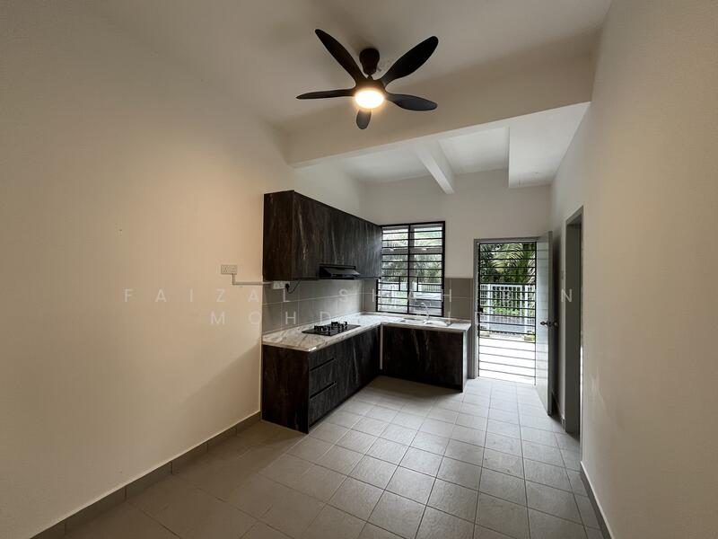 Kitchen/Dining