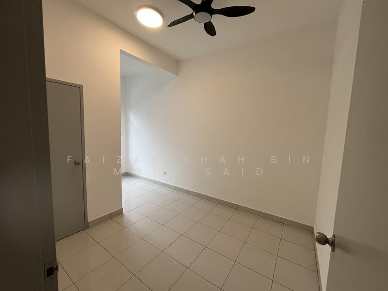 3rd Room (Below)