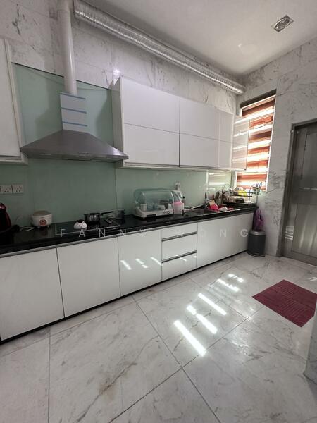 Untuk Dijual - Corner unit 3 Storey terrace house Pulau Tikus