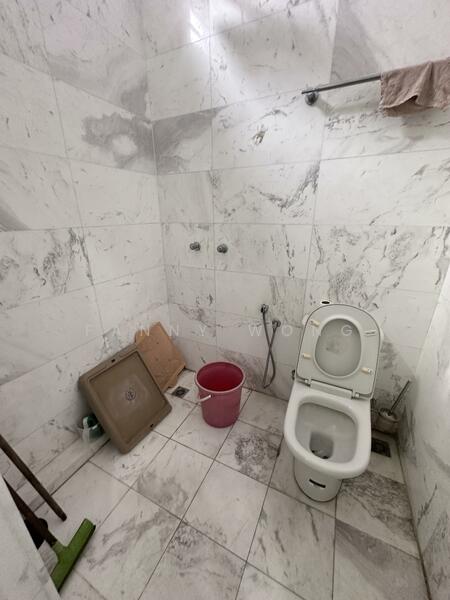Untuk Dijual - Corner unit 3 Storey terrace house Pulau Tikus