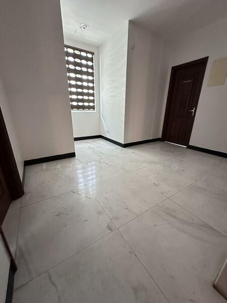 Untuk Dijual - Corner unit 3 Storey terrace house Pulau Tikus