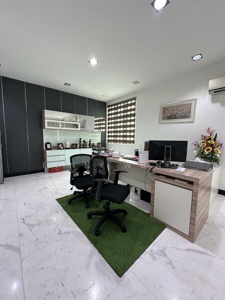 Untuk Dijual - Corner unit 3 Storey terrace house Pulau Tikus