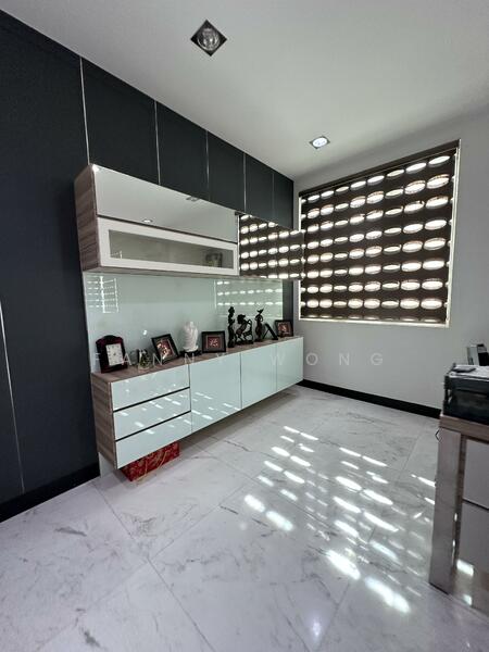 Untuk Dijual - Corner unit 3 Storey terrace house Pulau Tikus