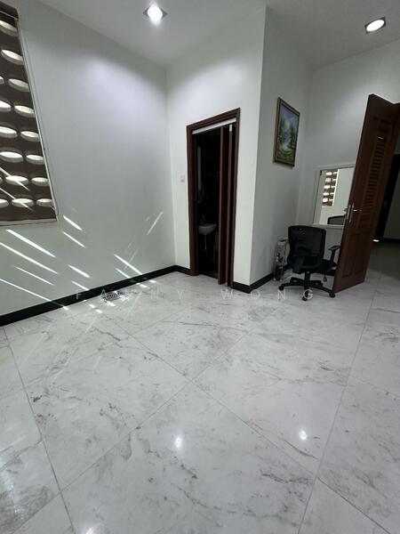 Untuk Dijual - Corner unit 3 Storey terrace house Pulau Tikus