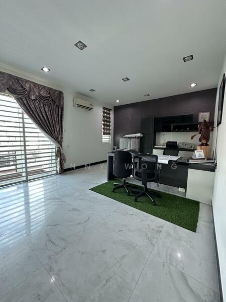Untuk Dijual - Corner unit 3 Storey terrace house Pulau Tikus