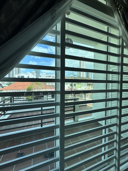 Untuk Dijual - Corner unit 3 Storey terrace house Pulau Tikus
