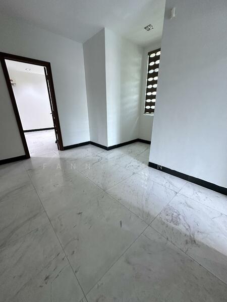 Untuk Dijual - Corner unit 3 Storey terrace house Pulau Tikus
