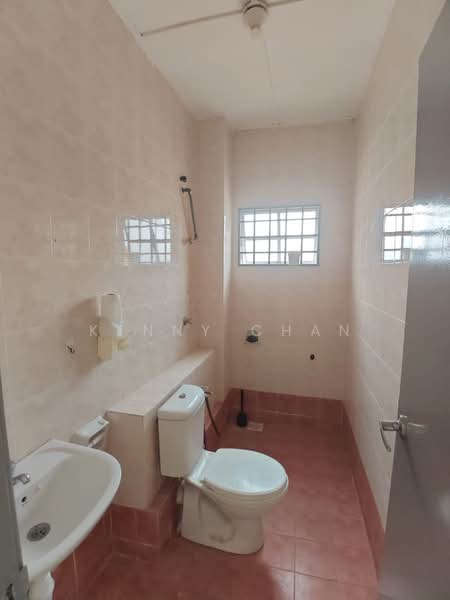 Bandar Bukit Tinggi 2 untuk Untuk Dijual - RM 750,000, Apr 2026 - Bathroom - PropertyGuru.com.my