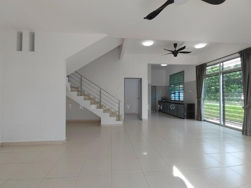 Spacious Living Room