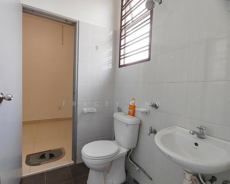 2-Bedroom Shared Bathroom