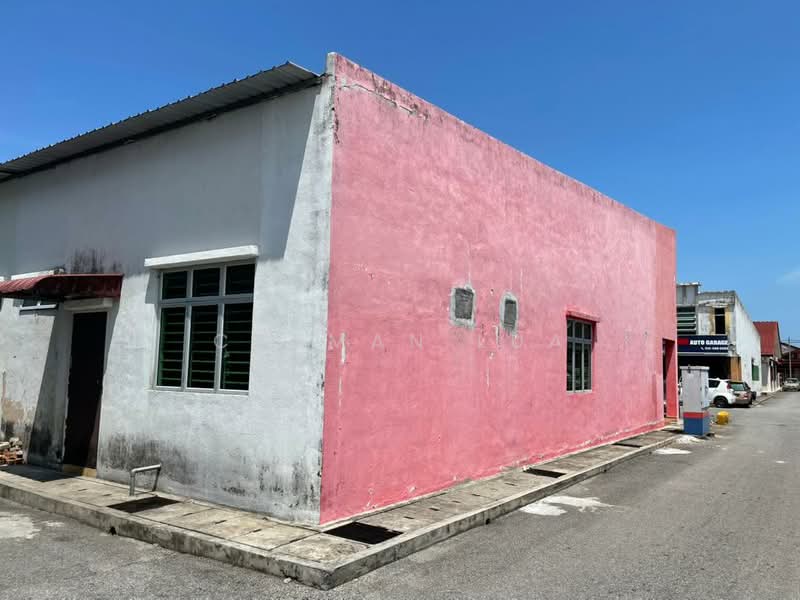 Shop for Rent in Tangga Batu (Melaka) - Carman Lua - Exterior - PropertyGuru.com.my