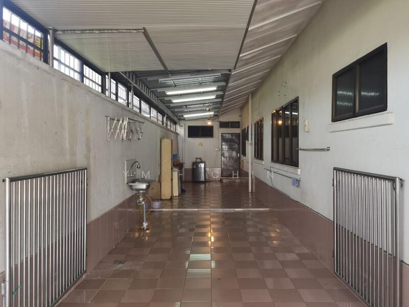 Side Corridor