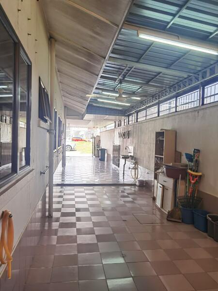 Side Corridor