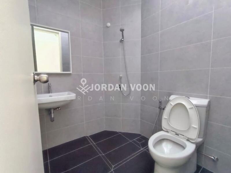 Rumah Teres 2 Tingkat untuk Dijual di Bandar Cassia (Batu Kawan) - Jordan Voon - Bathroom - PropertyGuru.com.my