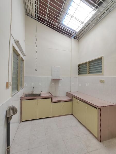 1-storey Terraced House for Sale in Bayan Baru (Penang) - Derick Tan - Kitchen - PropertyGuru.com.my