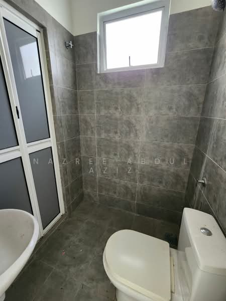 2-storey Terraced House for Sale in Dengkil (Selangor) - Nazree Abdul Aziz - Bathroom - PropertyGuru.com.my