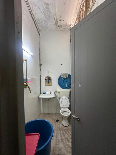 Rumah Teres 2 Tingkat untuk Dijual di Taman Air Panas (Setapak) - Alan Lee - Bathroom - PropertyGuru.com.my