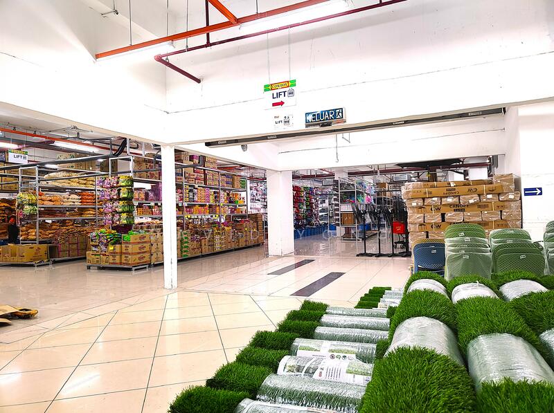 Cowboy Supermarket & Grocery Store