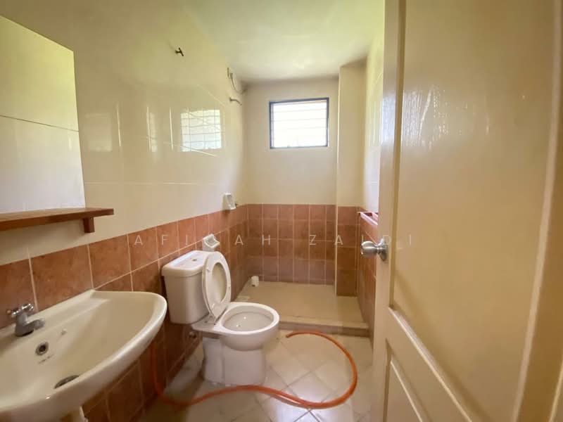 2-storey Terraced House for Sale in Bukit Jelutong (Shah Alam) - Afiqah zaidi - PropertyGuru.com.my
