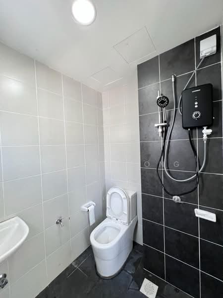 Apartment for Sale at D'Cerrum Apartment - Ethan Leong - Bathroom - PropertyGuru.com.my
